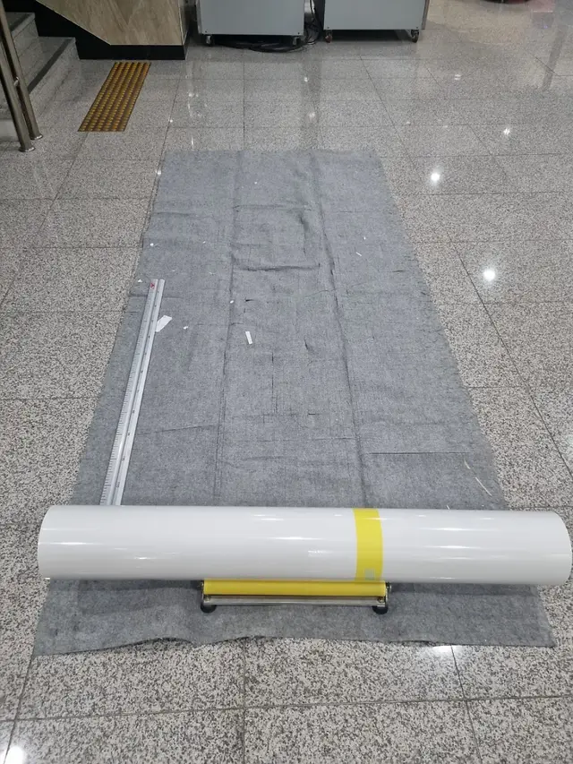필름시공으로 화사해진 제빵실 인테리어 성안동 인테리어 시공 현장 사진 26