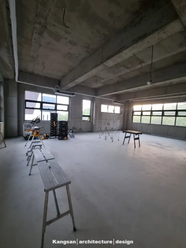 심플한 인테리어 70평대 사무실의 새로운 풍경 울산 인테리어 시공 현장 사진 23