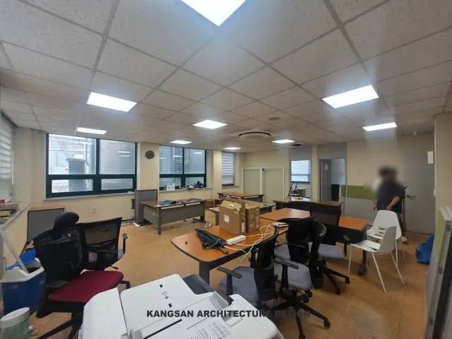 울산 사무실 인테리어 30평형 시공 사례 : 모던하고 세련된 화이트 오피스의 변신 울산 인테리어 시공 현장 사진 2