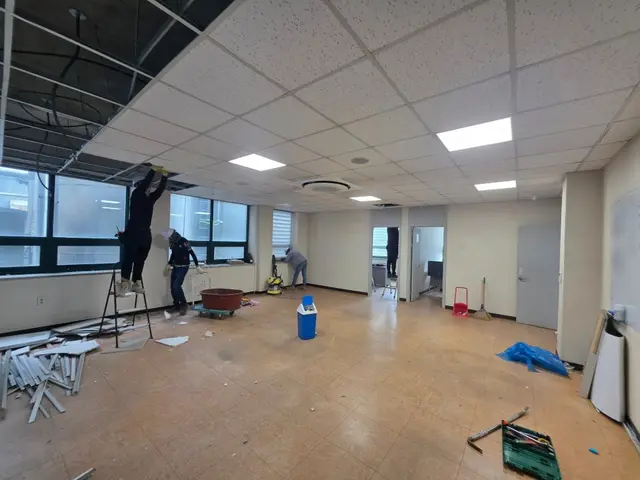 울산 사무실 인테리어 30평형 시공 사례 : 모던하고 세련된 화이트 오피스의 변신 울산 인테리어 시공 현장 사진 20