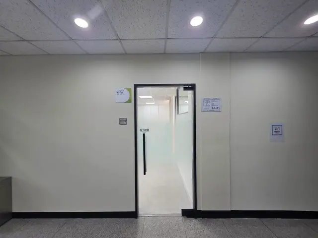 울산 사무실 인테리어 30평형 시공 사례 : 모던하고 세련된 화이트 오피스의 변신 울산 인테리어 시공 현장 사진 73